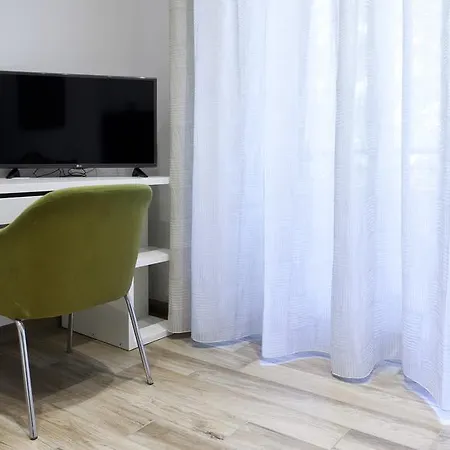 Italianway - Corso Sempione 8 *